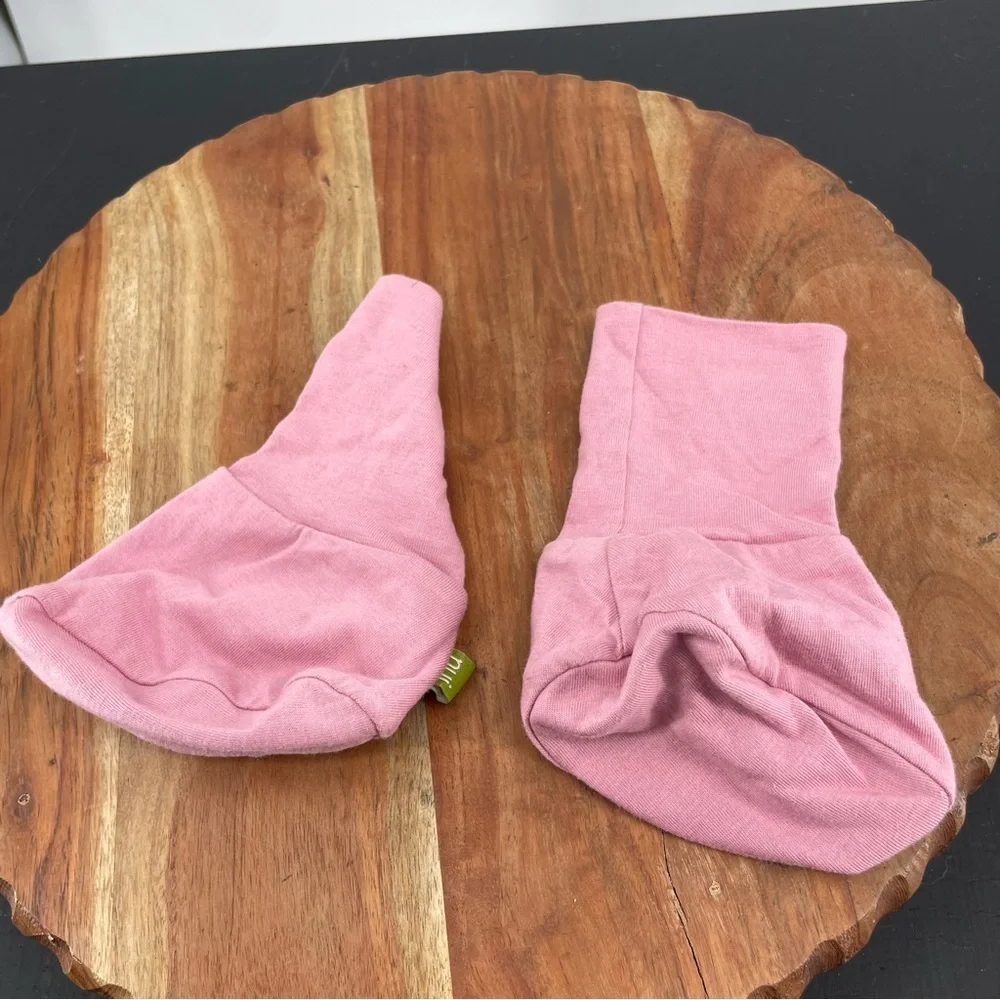 Nui organics pink rose socks Sz 6-12‎ months